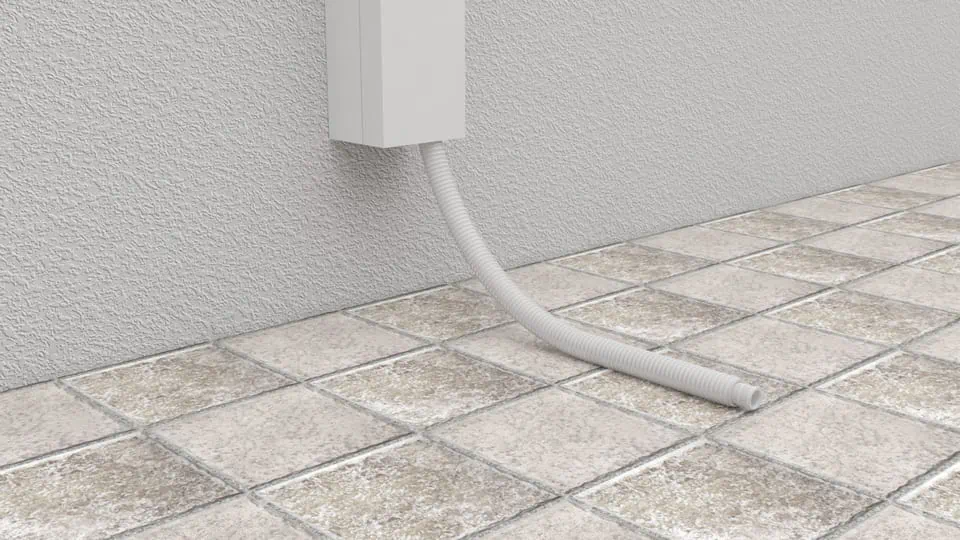 Kabelverlegung an Wand und Boden, Elektrokabelanschluss im Außenbereich.